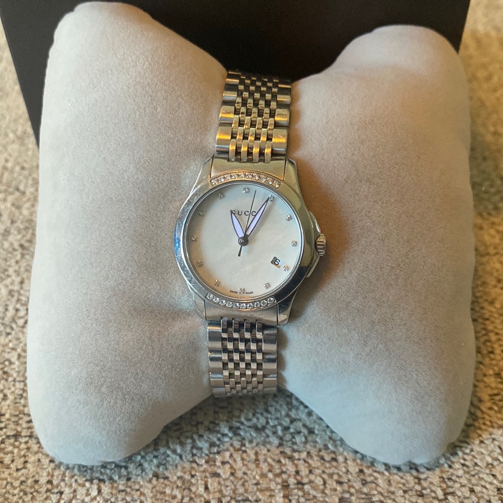 Gucci timeless diamond watch